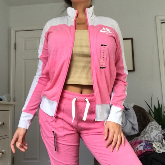 Nike Tops - Nike set